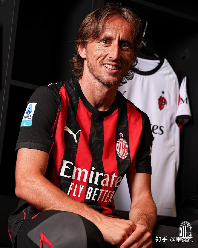 刘建宏：邵佳一已经表现出了一个现代教练的风度和气质